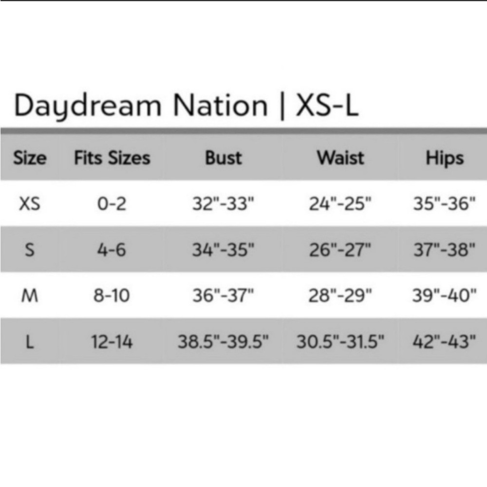 NWT Daydream Nation Make Art Fashion Top in Rose Size L - Picture 8 of 8
